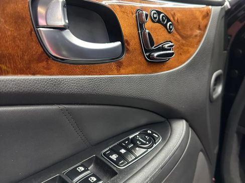 Used 2015 Hyundai Equus Signature RWD image 10