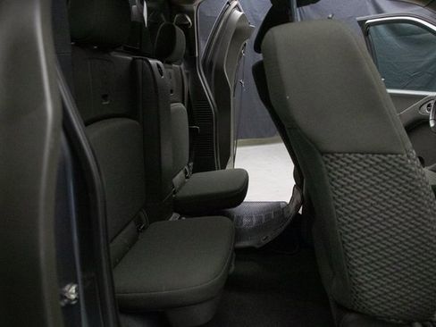 Used 2020 Nissan Frontier SV image 23