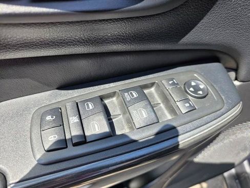 Used 2016 Jeep Cherokee Trailhawk w/ Leather Interior Group AWD/4WD image 11