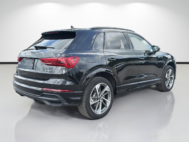 Used 2025 Audi Q3 2.0T Premium w/ Convenience Plus Package AWD/4WD image 3