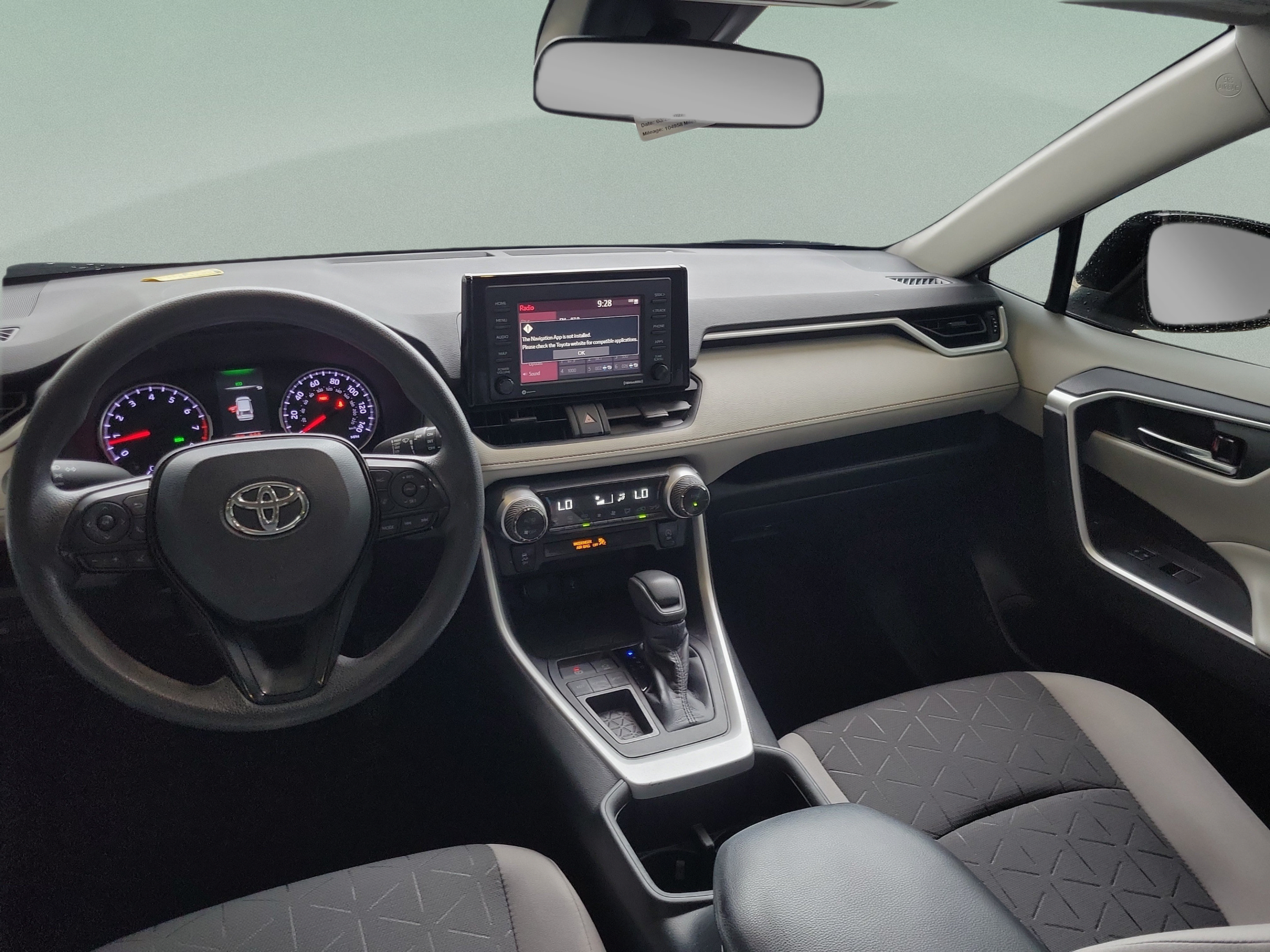Used 2022 Toyota RAV4 XLE FWD image 17