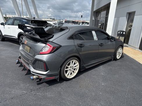 Used 2017 Honda Civic EX image 2