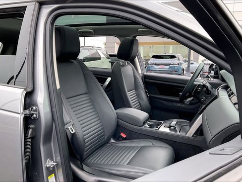 Used 2025 Land Rover Discovery Sport S image 10