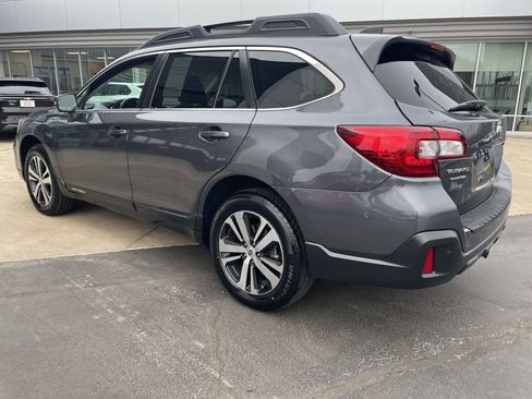 Used 2019 Subaru Outback 2.5i Limited image 3