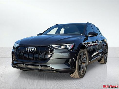 Used 2022 Audi e-tron Premium Plus AWD/4WD image 2