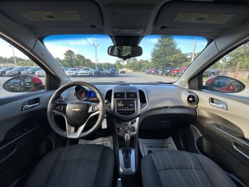 Used 2013 Chevrolet Sonic LT FWD image 10