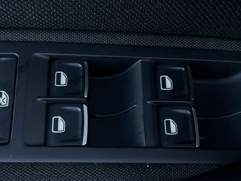Used 2017 Volkswagen GTI Sport FWD image 40
