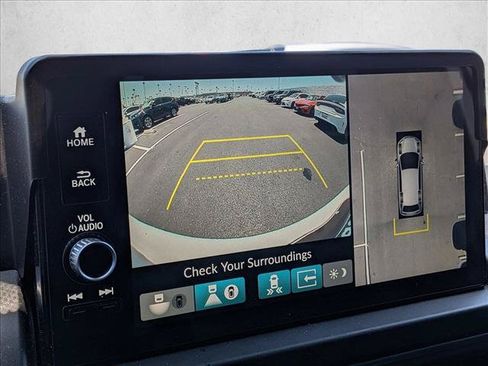 Used 2023 Honda Pilot TrailSport image 13
