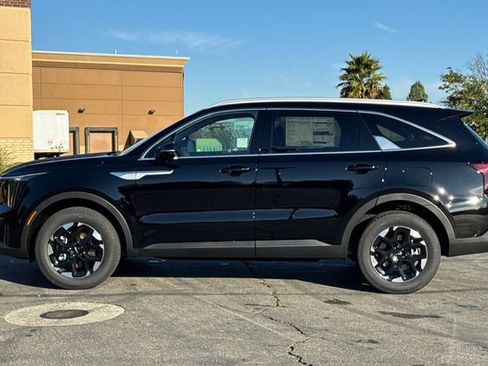 New 2026 Kia Sorento S w/ S Panoramic Sunroof Package AWD/4WD image 10