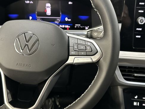 New 2026 Volkswagen Taos SE image 30