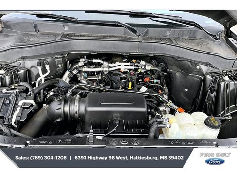Used 2021 Ford Explorer XLT w/ Equipment Group 202A RWD image 8