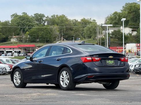 Used 2016 Chevrolet Malibu LT FWD image 4