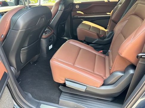 New 2027 Lincoln Navigator L Reserve RWD image 21