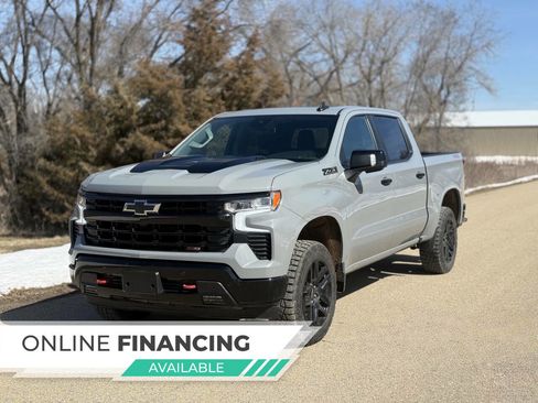 Used 2024 Chevrolet Silverado 1500 LT Trail Boss w/ Convenience Package II AWD/4WD image 1