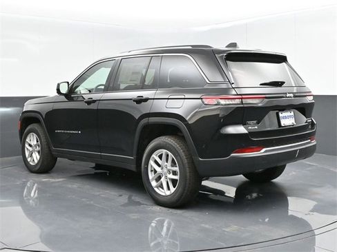 New 2024 Jeep Grand Cherokee Laredo X image 6