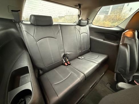 Used 2014 GMC Acadia SLT image 13