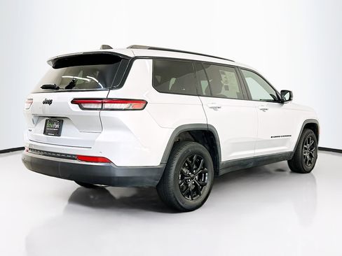 Used 2024 Jeep Grand Cherokee L Laredo image 9
