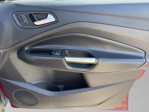 Used 2017 Ford Escape SE w/ Equipment Group 201A image 20