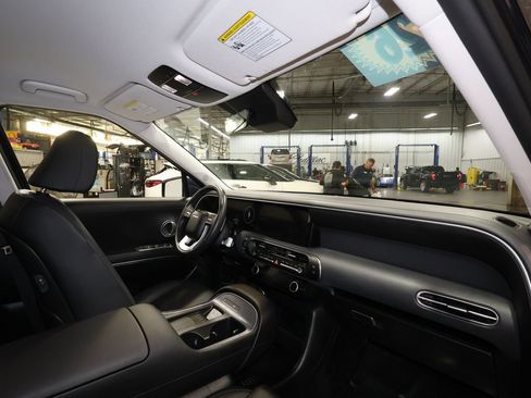 Used 2026 Hyundai Palisade SEL FWD image 29