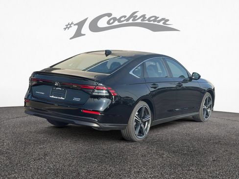 Used 2024 Honda Accord Sport image 6