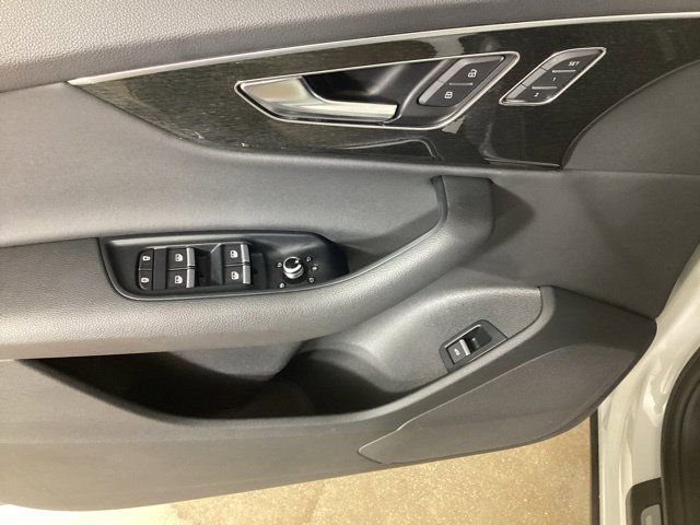 Used 2021 Audi Q7 3.0T Premium w/ Convenience Package AWD/4WD image 11