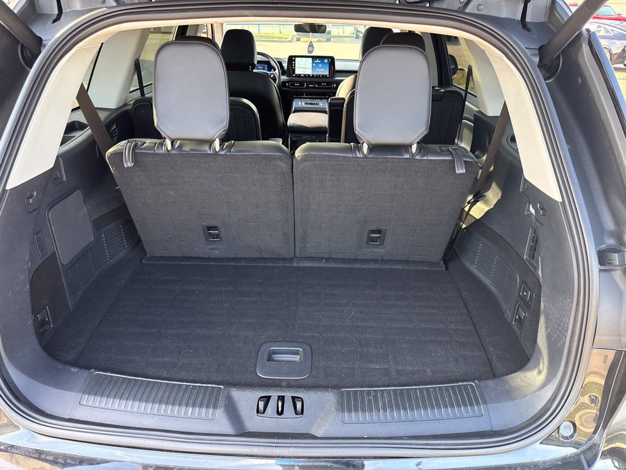 Used 2025 Lincoln Aviator 2WD w/ Equipment Group 101A image 9
