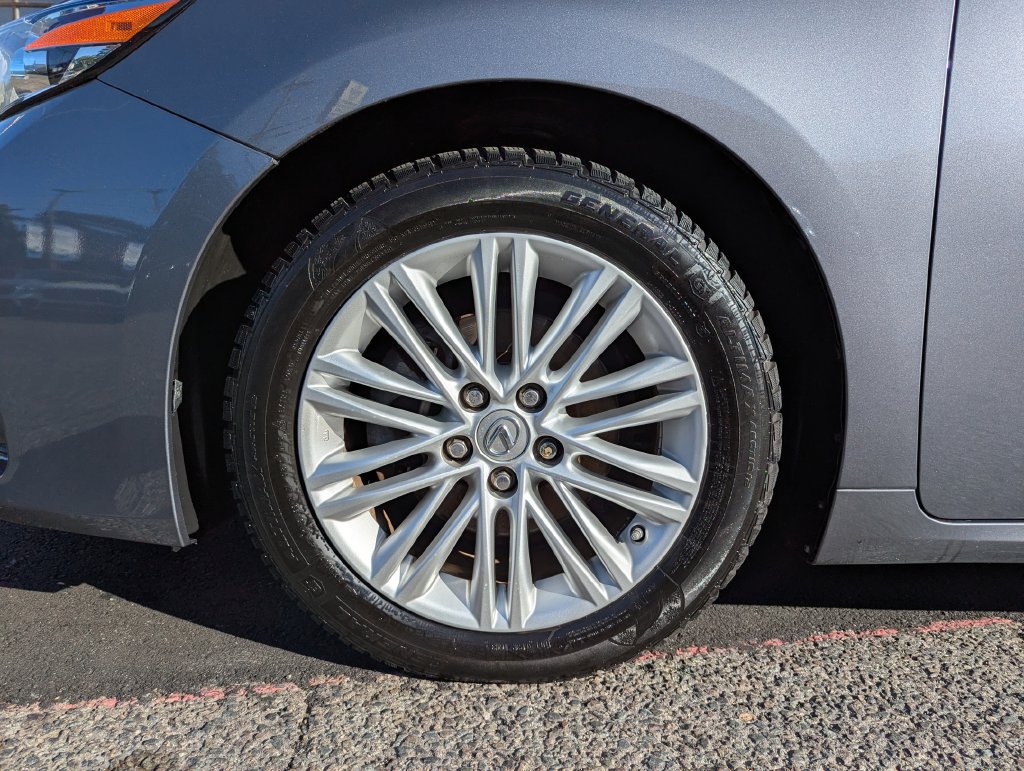 Used 2016 Lexus ES 350 w/ Premium Package w/Wood Trim FWD image 50