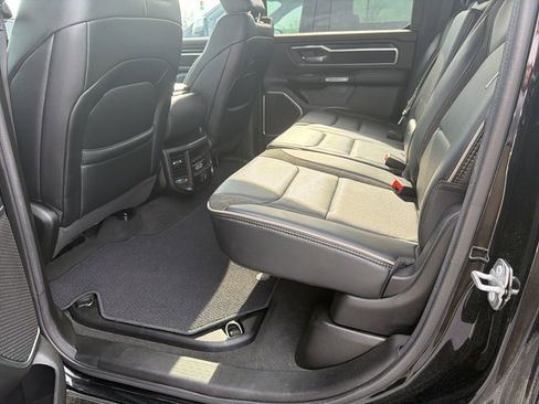 Used 2023 RAM 1500 Laramie AWD/4WD image 3
