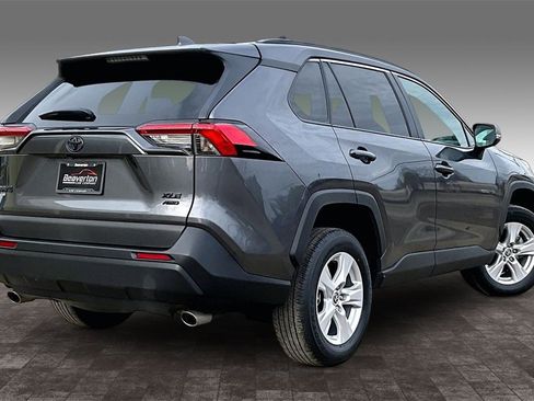Used 2021 Toyota RAV4 XLE image 14