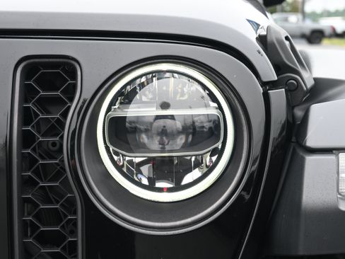 Used 2021 Jeep Wrangler Rubicon AWD/4WD image 6