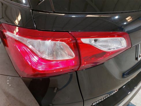 Used 2020 Chevrolet Equinox LT image 33