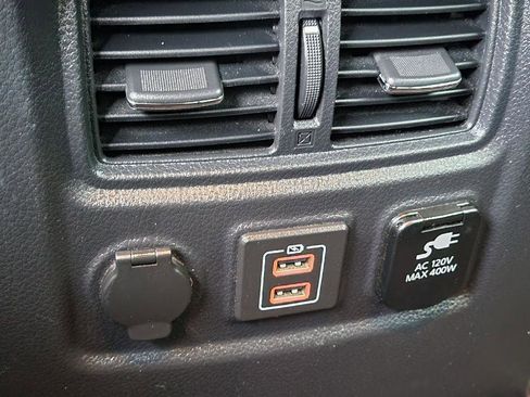 Used 2019 Nissan Titan PRO-4X w/ Pro-4x Utility Package image 26