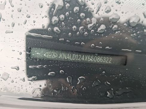 Used 2006 Kia Amanti image 25