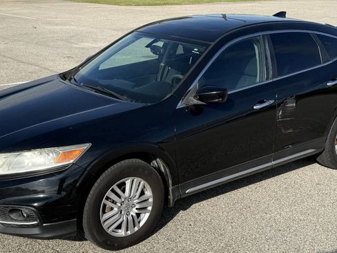 Used 2013 Honda Crosstour EX image 1