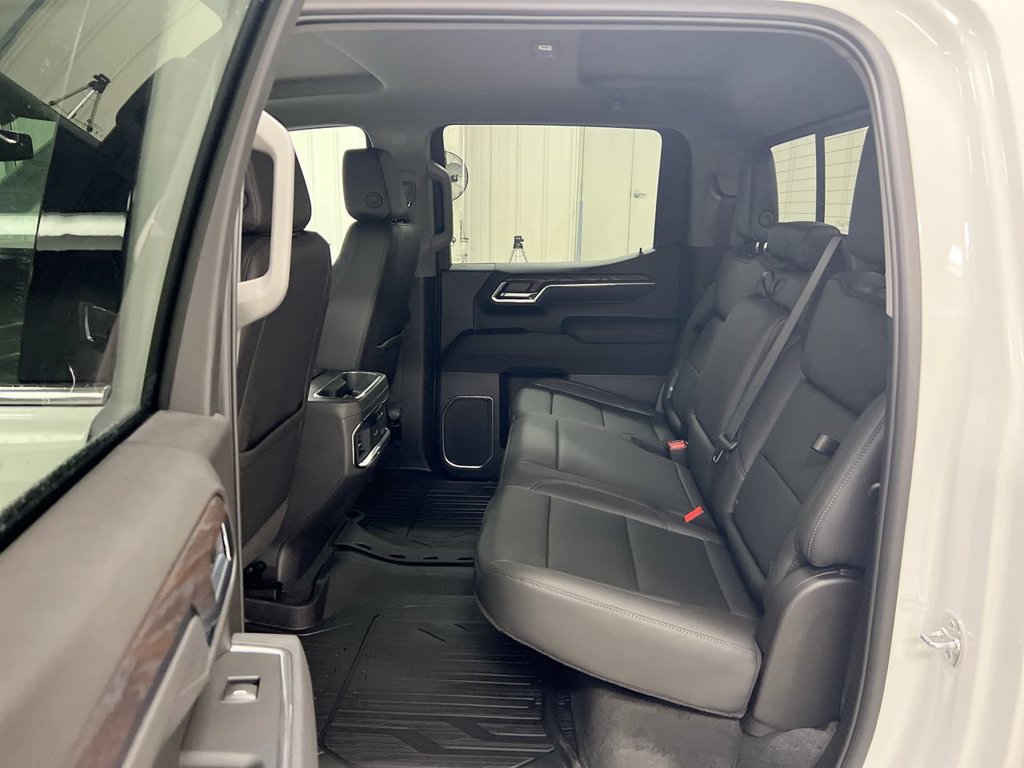 Used 2026 GMC Sierra 1500 SLT w/ SLT Premium Package AWD/4WD image 23