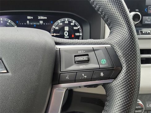 Used 2022 Mitsubishi Outlander SEL image 15