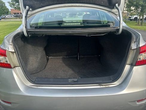 Used 2015 Nissan Sentra SV FWD image 18