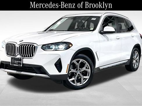Used 2022 BMW X3 xDrive30i w/ Premium Package 2 AWD/4WD image 2