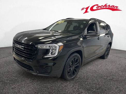 Certified 2022 GMC Terrain SLE w/ Driver Convenience Package image 3