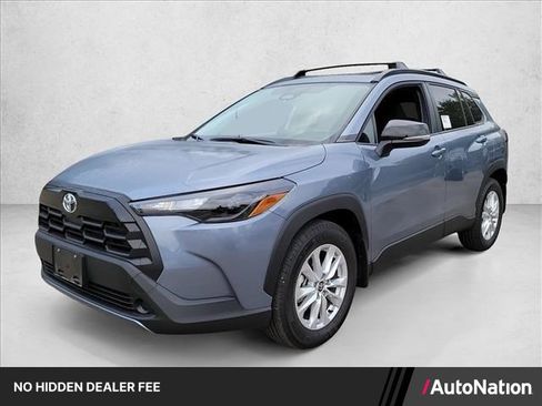 Used 2026 Toyota Corolla Cross LE w/ Moonroof Package FWD image 1