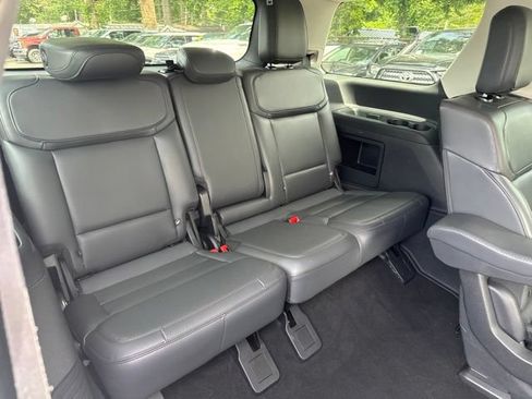 Used 2025 Ford Expedition Active AWD/4WD image 13