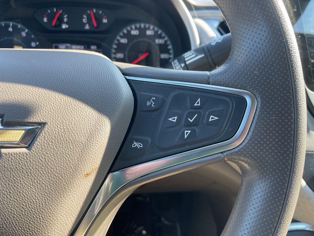 Certified 2025 Chevrolet Malibu LT FWD image 18