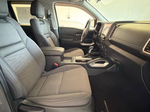 Used 2023 Nissan Frontier SV RWD image 24
