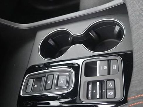 Used 2025 Honda Pilot Sport image 12