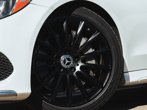 Used 2017 Mercedes-Benz C 300 Cabriolet image 2