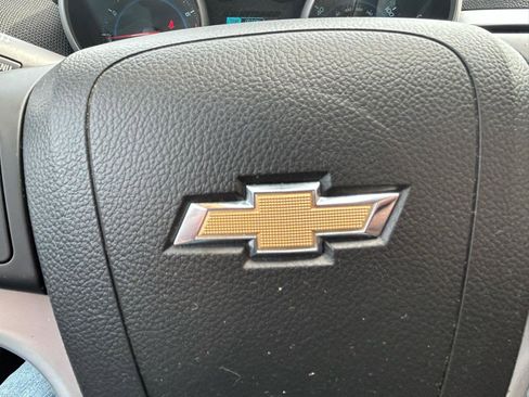 Used 2014 Chevrolet Cruze LT FWD image 20
