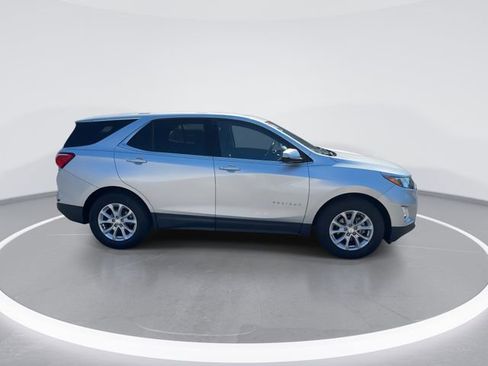 Used 2019 Chevrolet Equinox LT w/ Driver Convenience Package FWD image 8