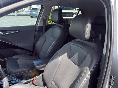 Used 2023 Kia Niro EX FWD image 14