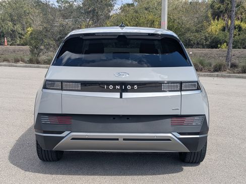 Used 2024 Hyundai Ioniq 5 SEL image 5