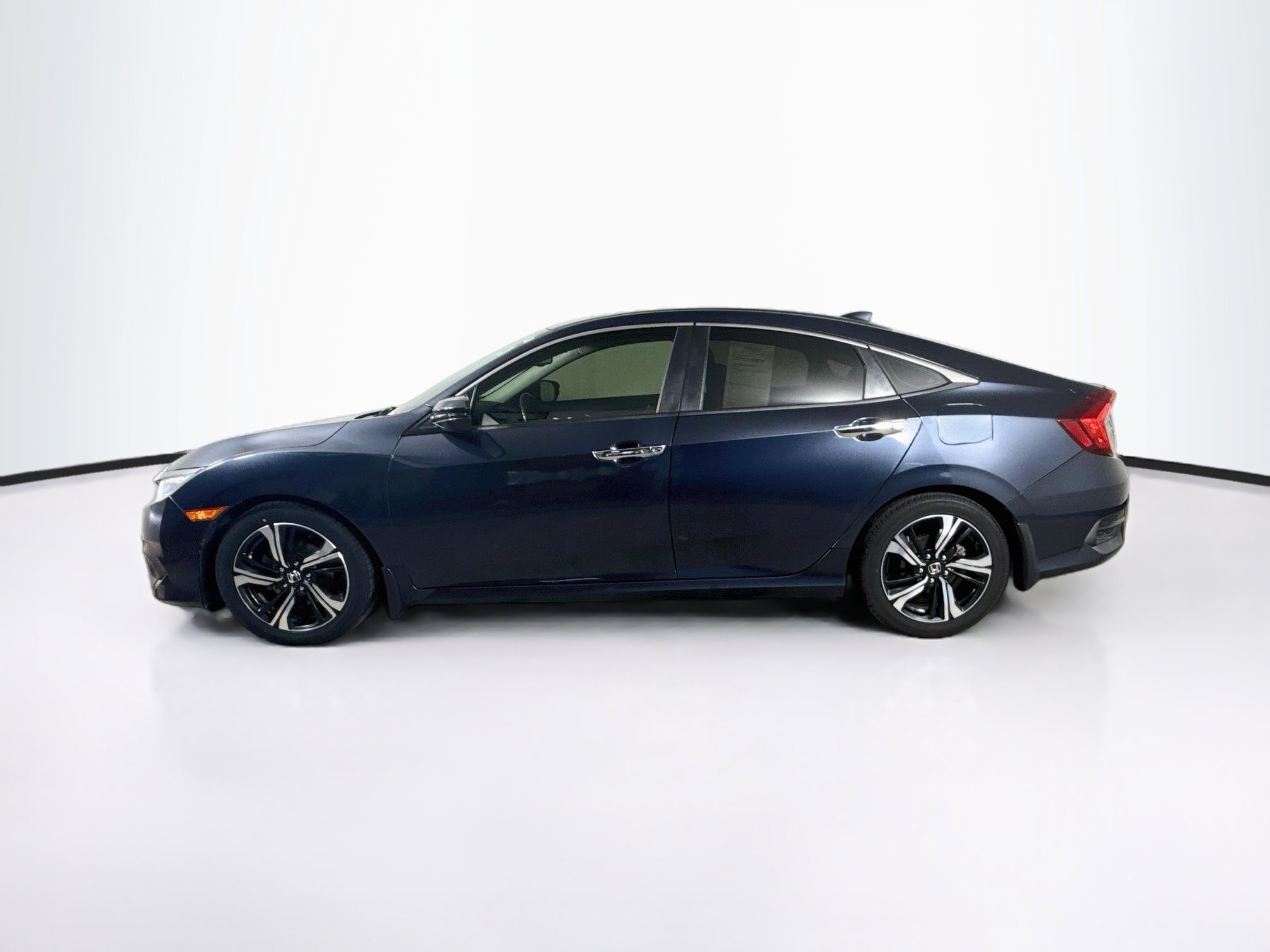 Used 2018 Honda Civic Touring image 7